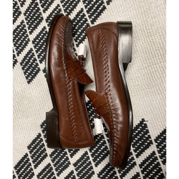 Florsheim Tassel Loafer Dress Shoes *Like New* - Picture 3 of 4